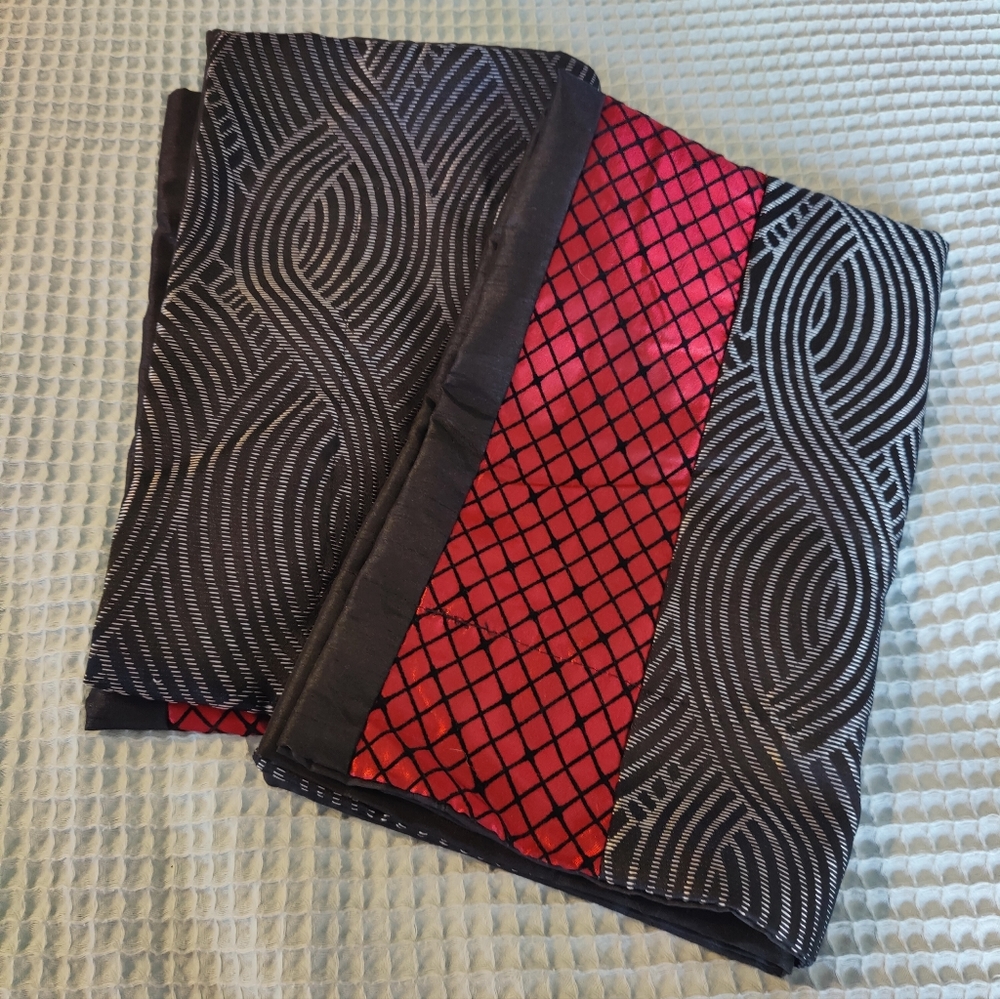 Set of 2 Dark Red and Black Standard size Pillow Shams